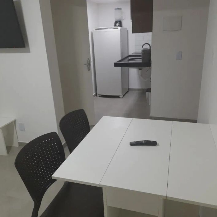 Apto na Ponta Verde, 2 quartos mobiliado,300 mts da praia