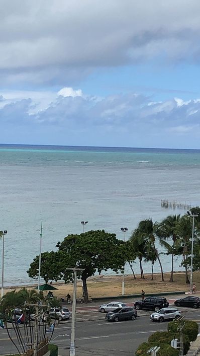 Apartamento para venda possui 82,4m² com 3/4 em Ponta Verde - Maceió - AL
