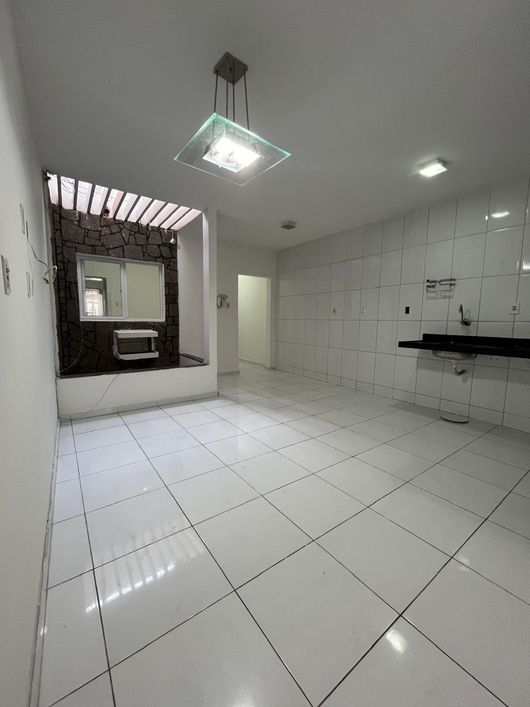 excelente casa na praca da faculdade