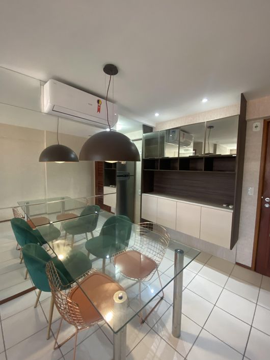 PS.: vendo lindo quarto e sala na Ponta Verde