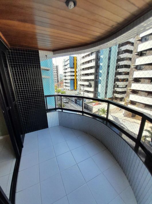 À Venda Apartamento 116m², 4 Quartos na Ponta Verde