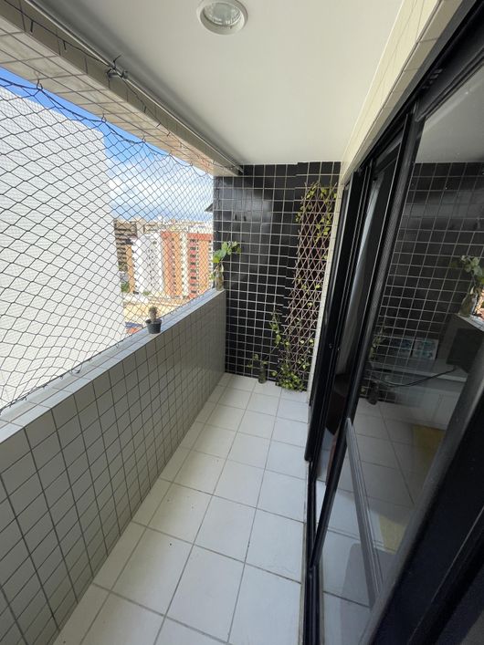 Apartamento quarto e sala com varanda mobiliado- Jatiúca