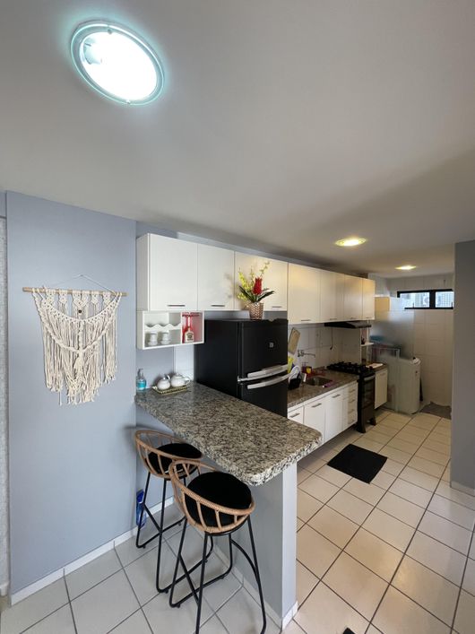 Apartamento quarto e sala com varanda mobiliado- Jatiúca