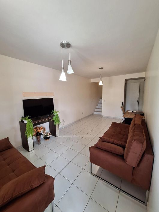 Vendo Casa duplex no Cond. Jardim de versalles no Antares no Loteamento Casa forte