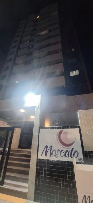 Imóvel para aluguel possui 61 metros quadrados com 2 quartos em Ponta Verde - Maceió - AL