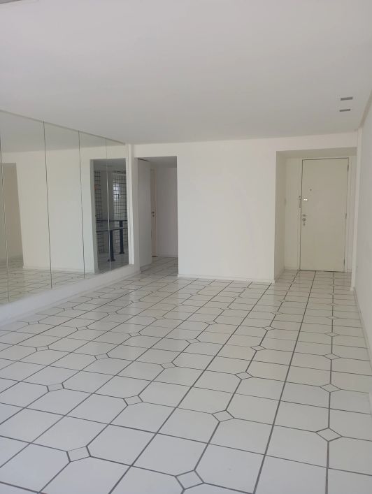 Imóvel para aluguel e venda com 172 metros quadrados com 4 quartos em Pajuçara - Maceió - AL