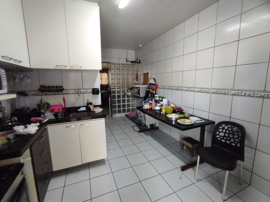 Imóvel para venda possui 180 metros quadrados com 3 quartos em Cidade Universitária - Maceió - AL