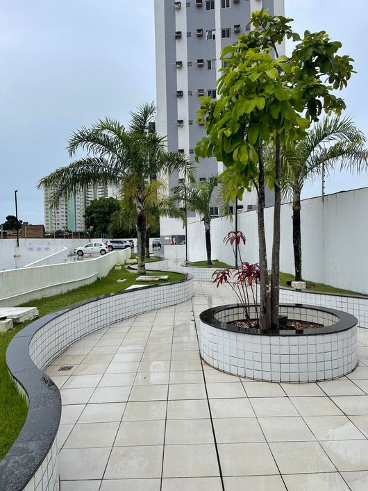 Vendo no farol , apartamento nascente 2/4sendo um suite, prox: a facul. Maurício de nassau
