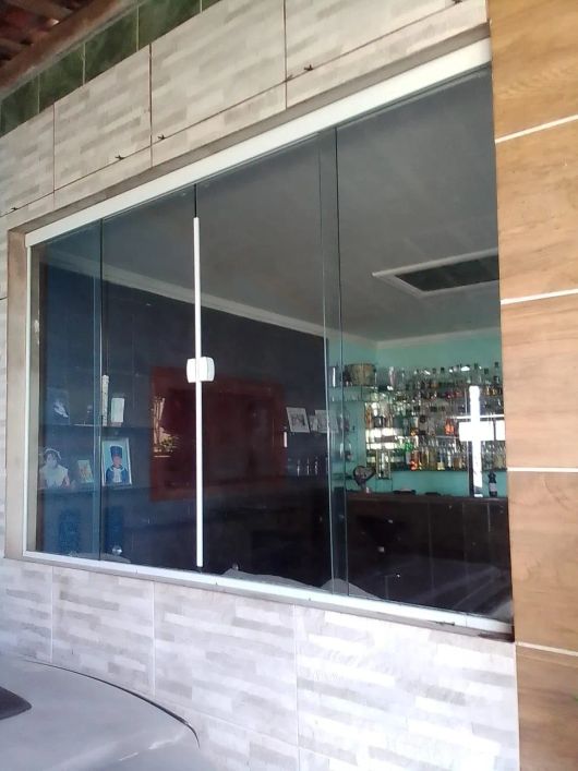 Excelente Casa com Piscina no Graciliano Ramos em Maceió-AL.