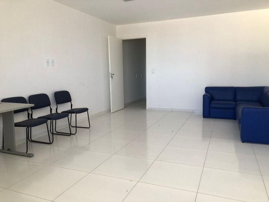 ALUGO SALA COMERCIAL REFORMADA, COM ESPAÇO PARA RECEPÇÃO