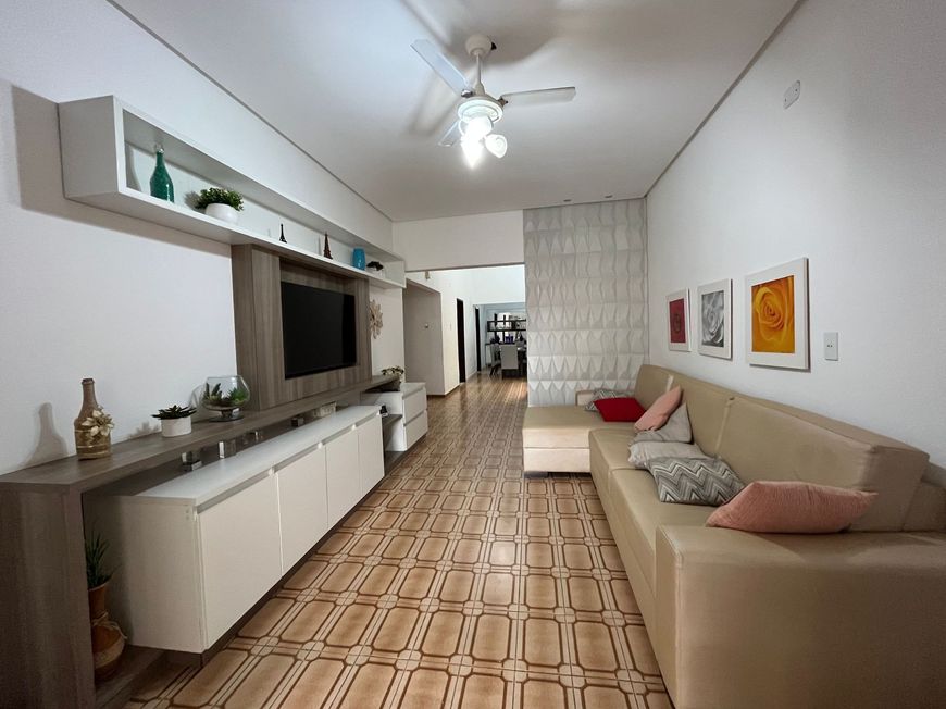 Casa para venda tem 256 metros quadrados com 4 quartos em Jatiúca - Maceió - AL
