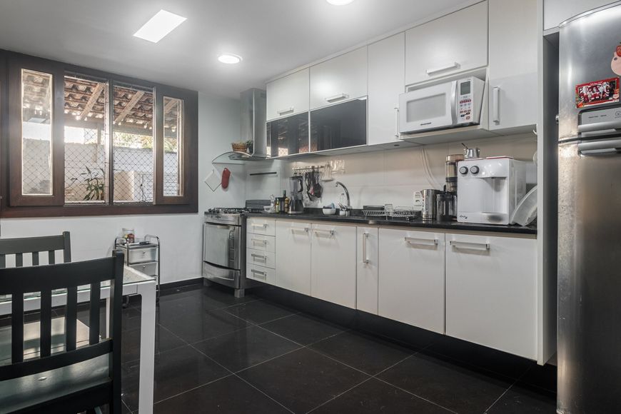 Casa em condomínio com 4 quartos em terreno de 700m² à venda na Barra da Tijuca