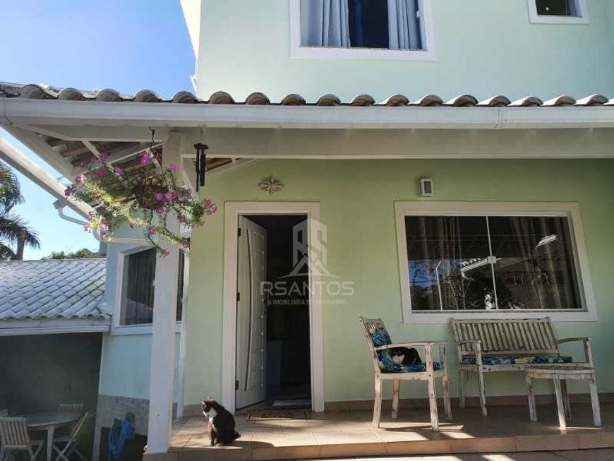 Casa de Alto Padrão - 3 Quartos - Lazer - Condomínio Pedras Douradas