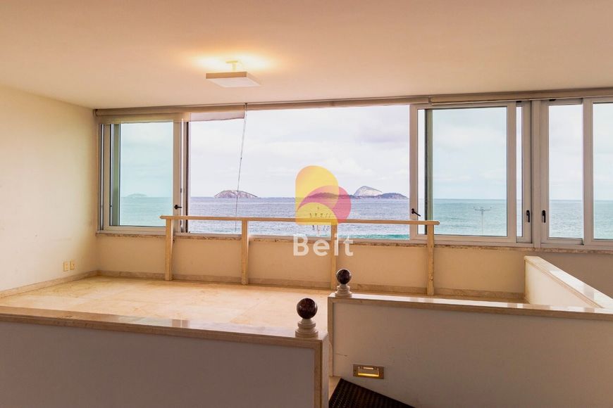 Espetacular apartamento de alto luxo à beira-mar no Leblon.