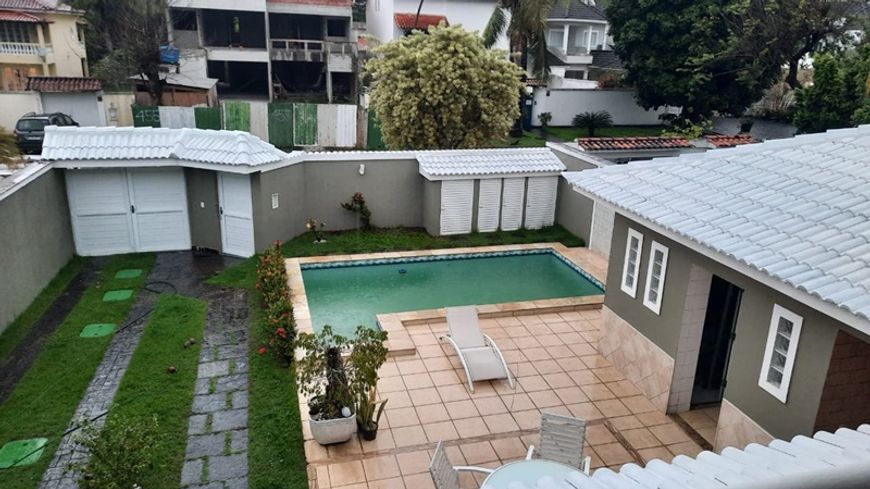 Barra da Tijuca - Condomínio Interlagos de Itauna - Excelente Casa Duplex Com Piscina