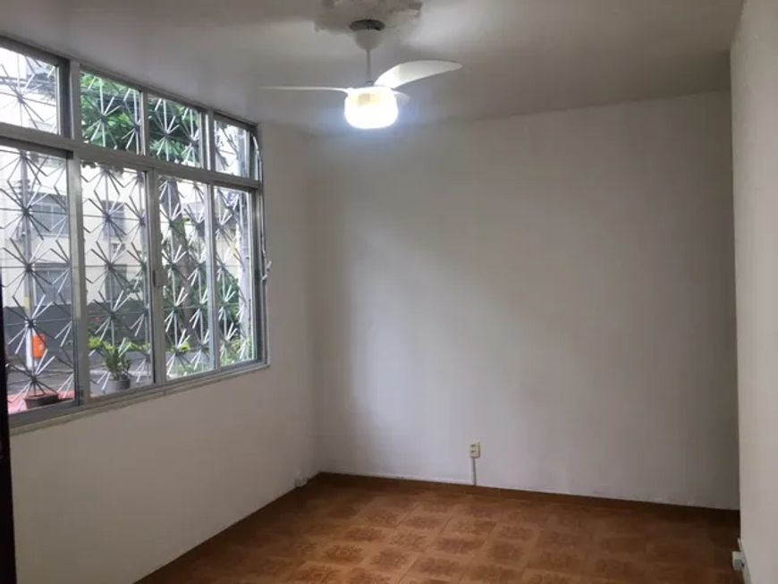Vendo apartamento de 2 quartos em Vila Isabel - Rio de Janeiro - RJ