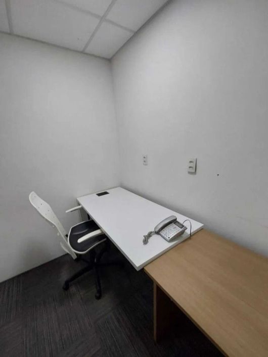 Sala Comercial 81,50 m²,4 Vagas de Garagem