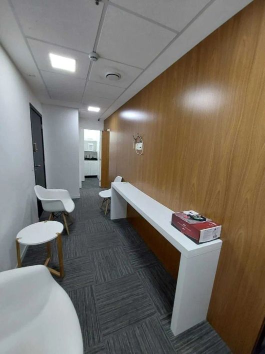 Sala Comercial 81,50 m²,4 Vagas de Garagem