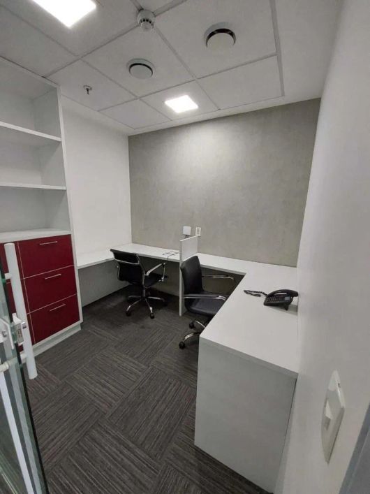 Sala Comercial 81,50 m²,4 Vagas de Garagem