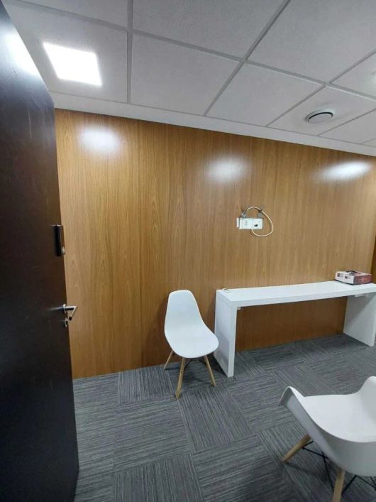 Sala Comercial 81,50 m²,4 Vagas de Garagem