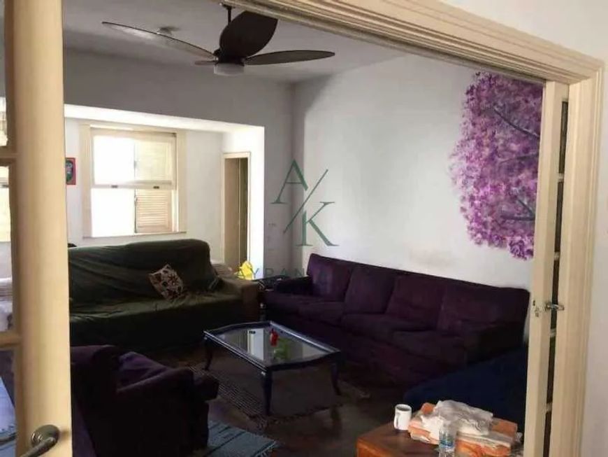 Casa de rua - Triplex / Residencial / Santa Teresa