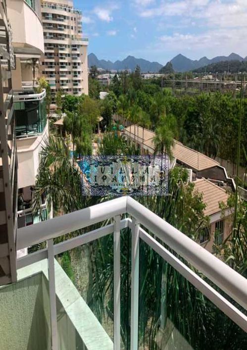 APARTAMENTO PADRÃO DE 68M² , PORTEIRA FECHADA