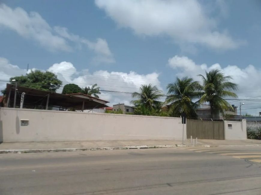 OPORTUNIDADE IMPERDÍVEL! CASA + GALPÃO – EXCELENTE INVESTIMENTO!
