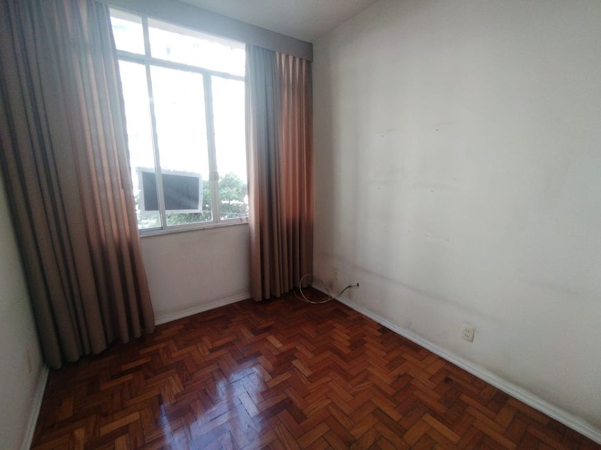 Apartamento para venda possui 80 metros quadrados com 2 quartos em Copacabana - Rio de Janeiro - RJ