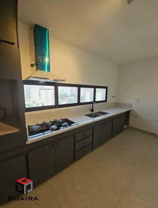 Apartamento 4 Dormitórios em Vila Alexandria com 180m²