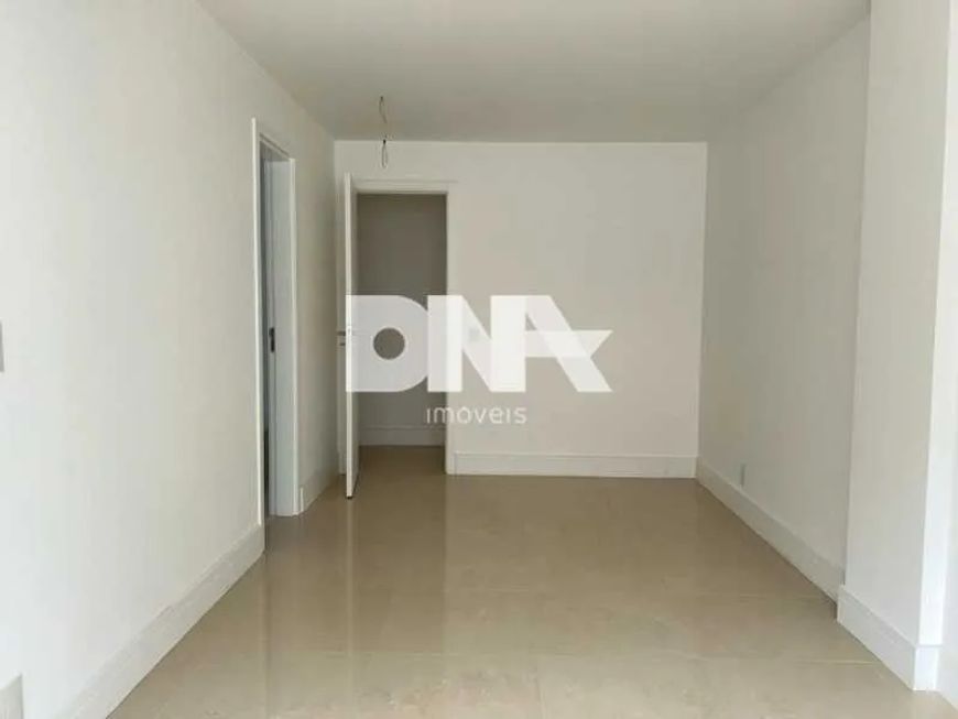 Apartamento - / Residencial / Barra da Tijuca