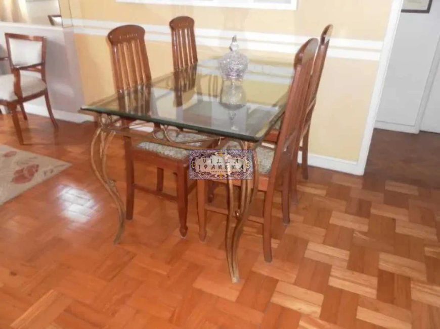 EXCELENTE APARTAMENTO À VENDA NA RUA BOLIVAR UMA DAS MELHORES RUAS DE COPACABANA.