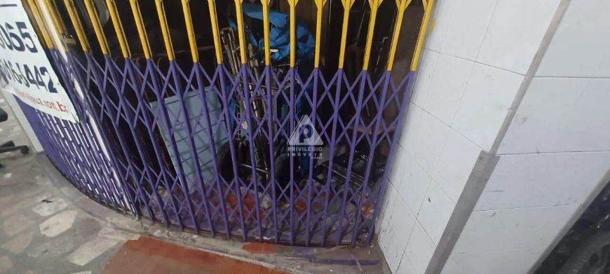 Loja em galeria no Flamengo