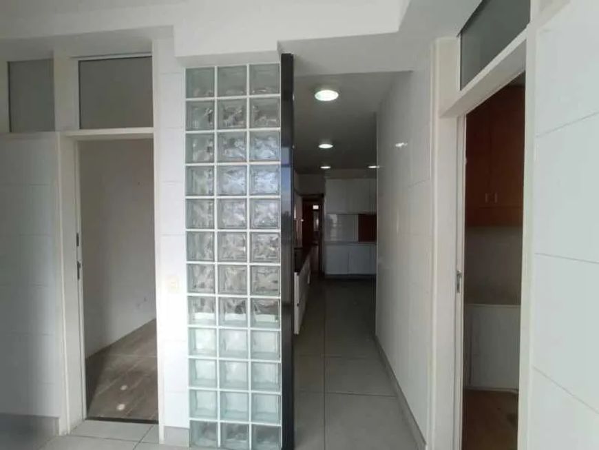 Apartamento - / Residencial / Copacabana