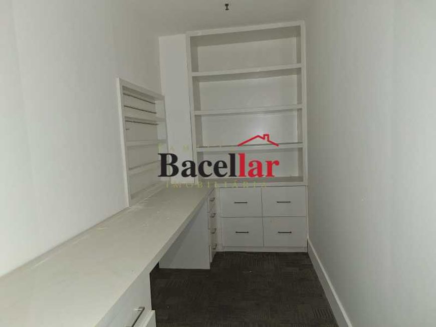 Prédio - / Comercial / Freguesia (Jacarepaguá)