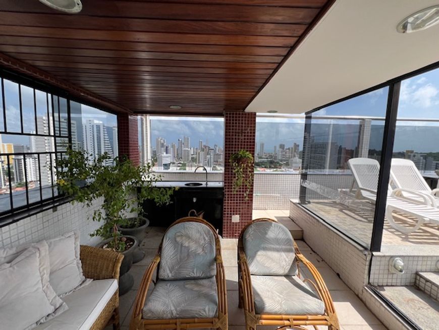 Cobertura - Duplex com Piscina Aquecida - Quatro Suítes - Quatro Vagas Soltas.