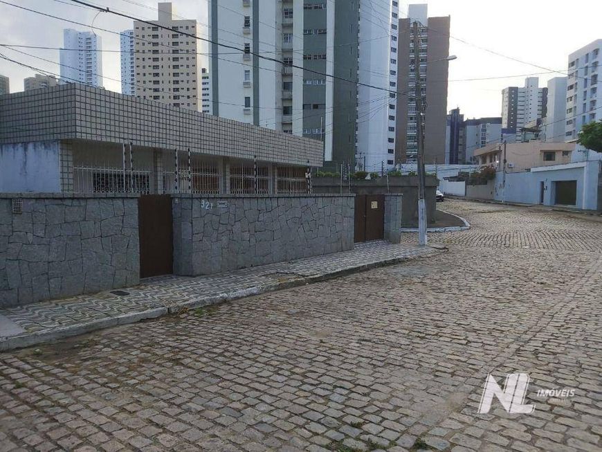 Casa com ótima localização no Barro Vermelho | 260m² de área total