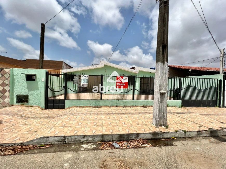 Casa Ampla e Bem Localizada à Venda em Pitimbu, Natal - Excelente Oportunidade!