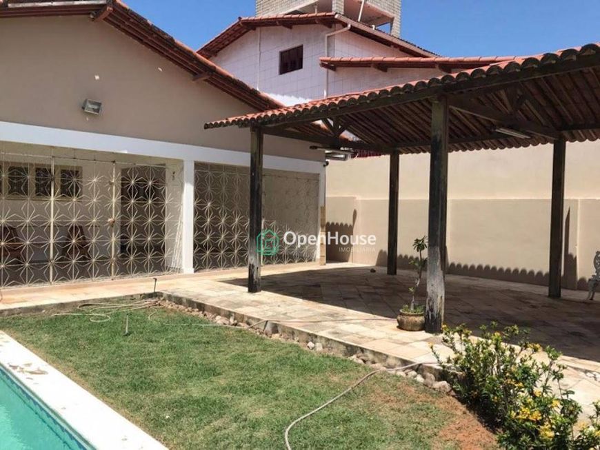 Casa com 3 dormitórios à venda, 250 m² por R$ 650.000,00 - Candelária - Natal/RN