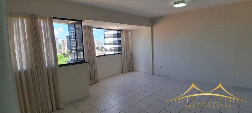 Apto em Petrópolis com 3/4 Sendo 2 Suites, 100m², Andar Baixo, 2 Vgs Cob