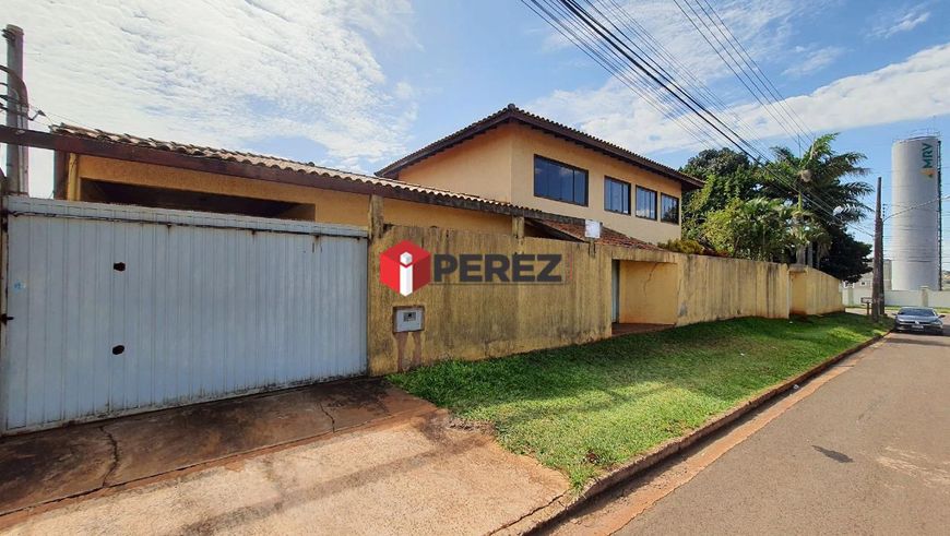 Sobrado comercial no bairro Vila Marli esquina com Av. Tamandaré