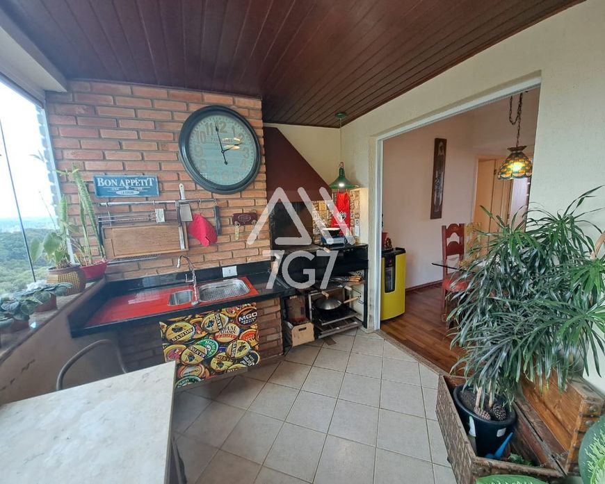 ANDAR ALTO COM VARANDA GOURMET