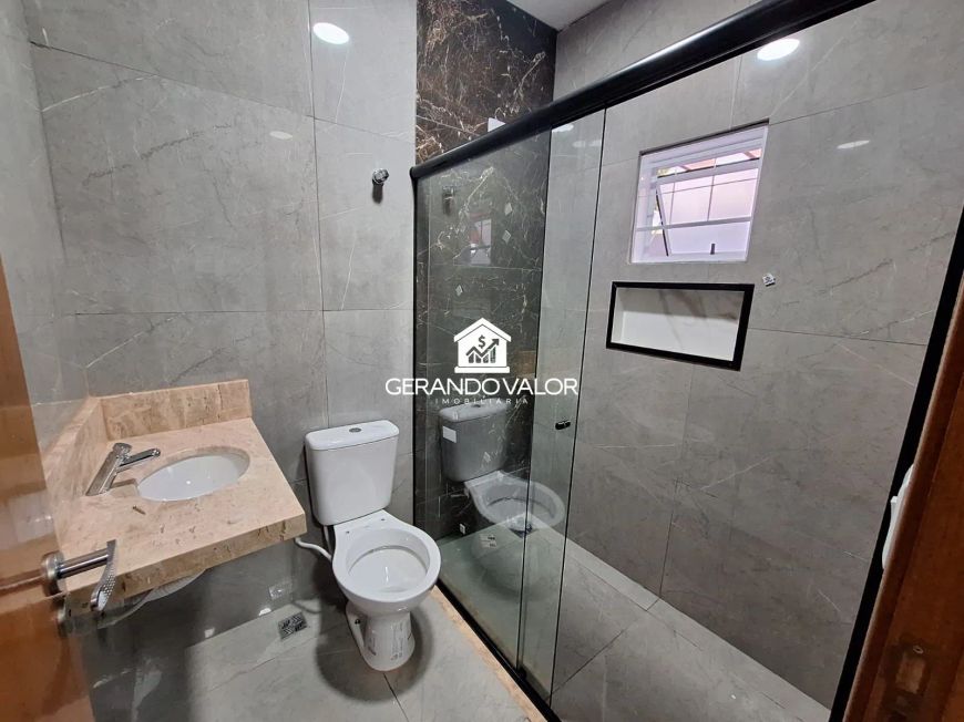 Linda Casa 1 quadra da Av. Lúdio Martins Coelho