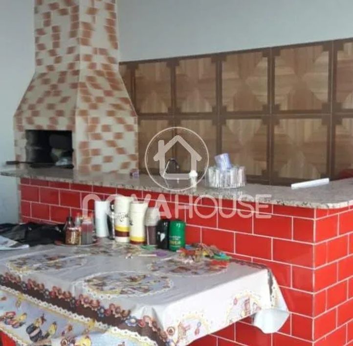 CASA COM 3 DORMITÓRIO E GOURMET