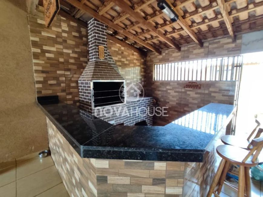 CASA COM QUITAL