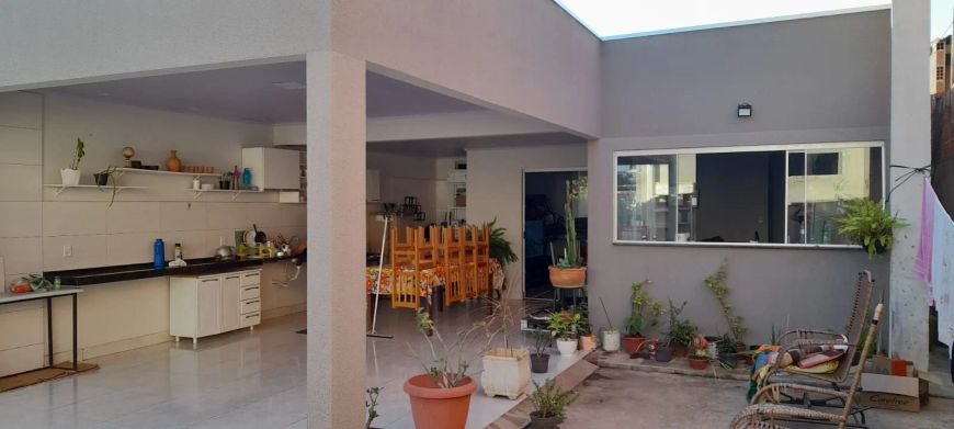 Excelente Casa no Mestre Darmas com Lote de 300m² / BR 020