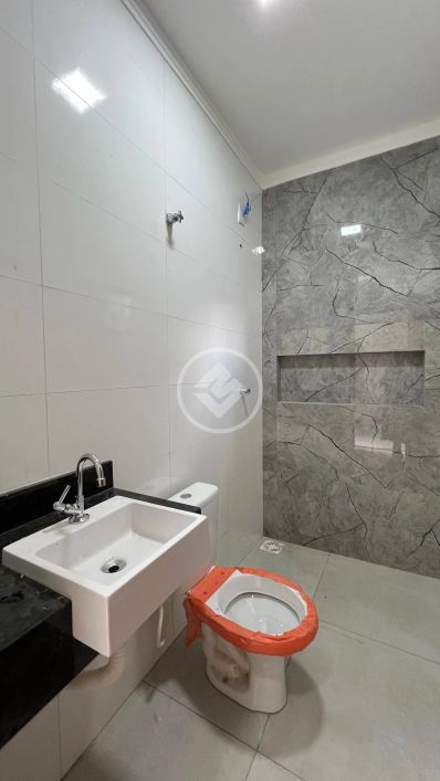 Casa a Venda no Tijucas I com 2 Dormitórios e Suite codigo: 96478