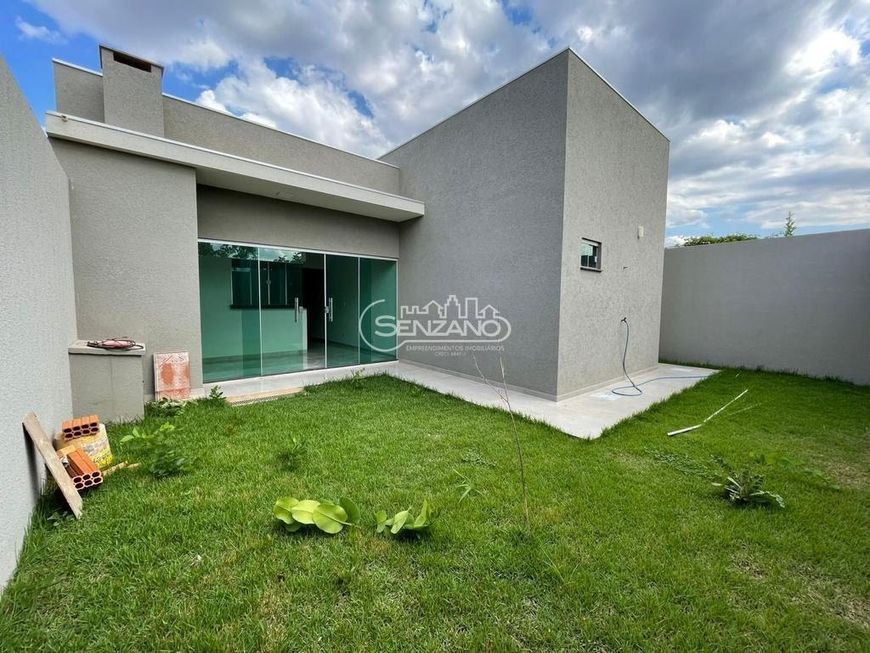 Casa no Resid Carajás c/ 3quartos sendo 1suite por R$500mil.