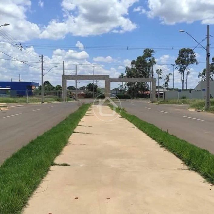 TERRENO DE ESQUINA NO FIGUEIRAS DO PARQUE