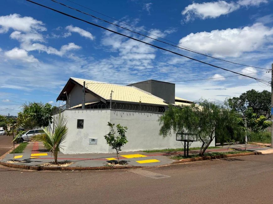 Casa Térrea no Agua Limpa Park - Com piscina