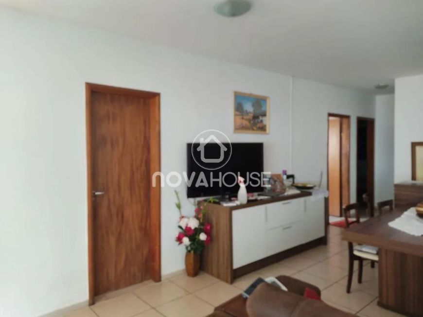 ÓTIMA LOCALIZAÇÃO, CASA ESPAÇOSA